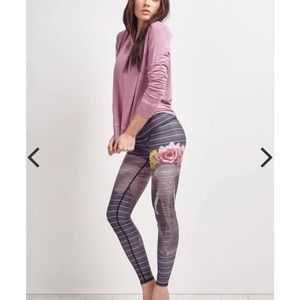 Teeki Love The Elephant Hot Pants / Yoga Leggings